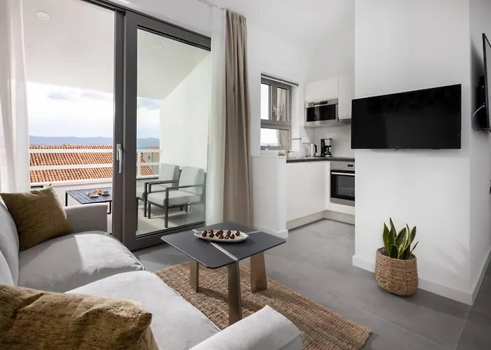 Apartament In **** Yellow *